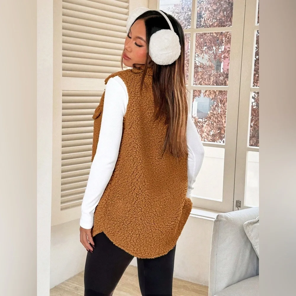 Button-Down Sherpa Fleece Vest Coat - Picture 3 of 15